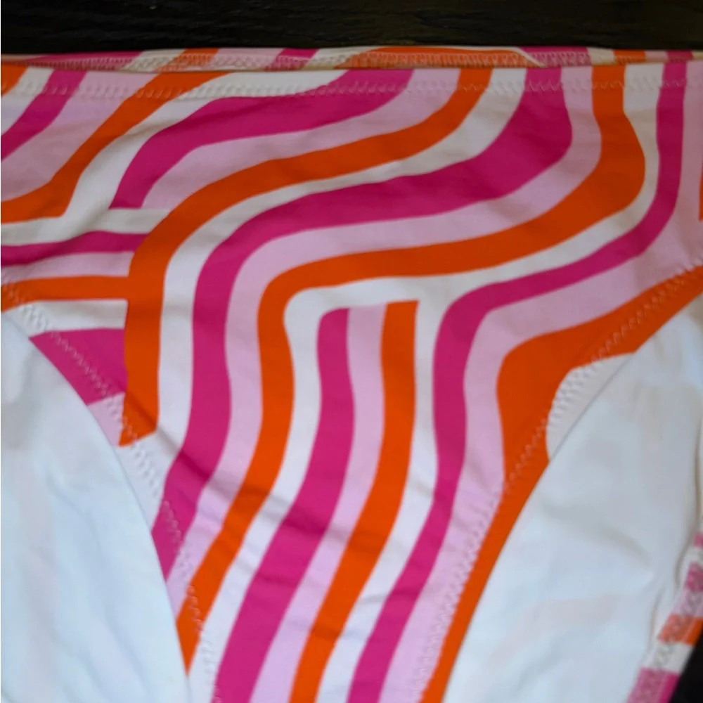 SOLID & STRIPED make bold